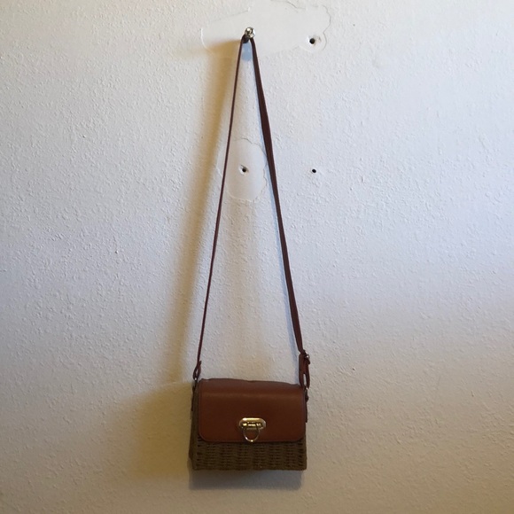 Woven purse - Picture 4 of 9